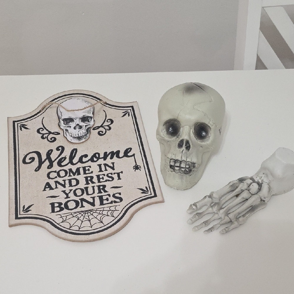Halloween Apothecary Decor Set - Picture 15 of 16